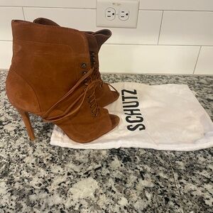 SCHUTZ Women's Tan Lace-Up Heeled Boots